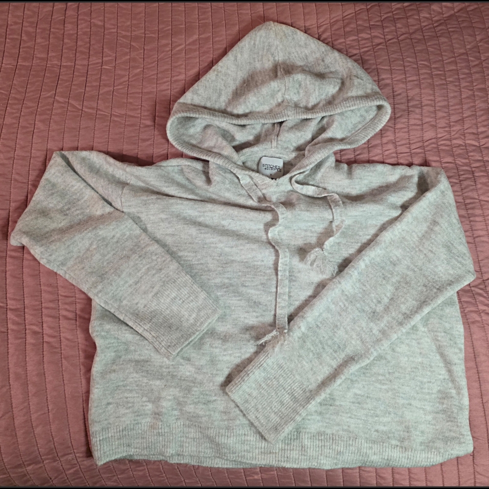 Gray Hooded Sweater - Picture 2 of 4